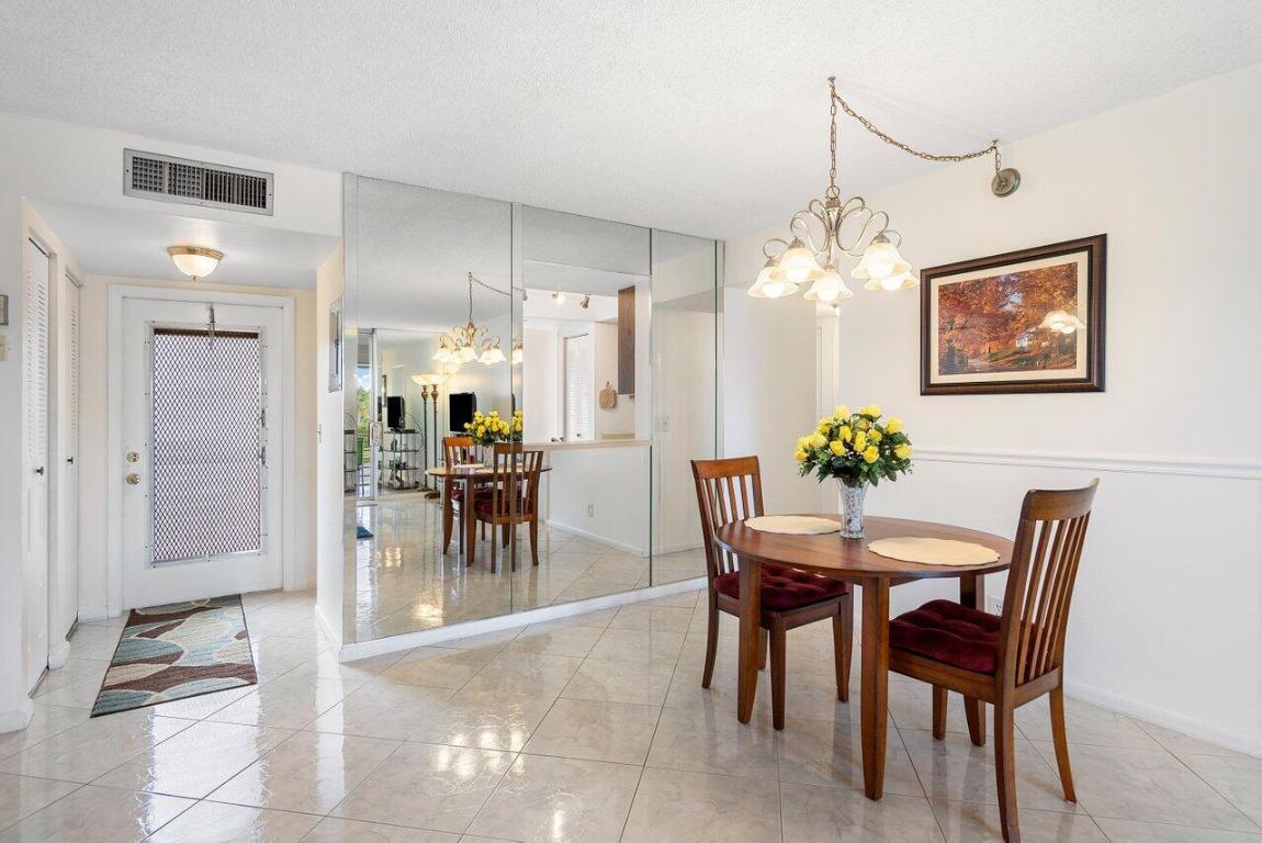 15 Willowbrook Lane Unit: 201