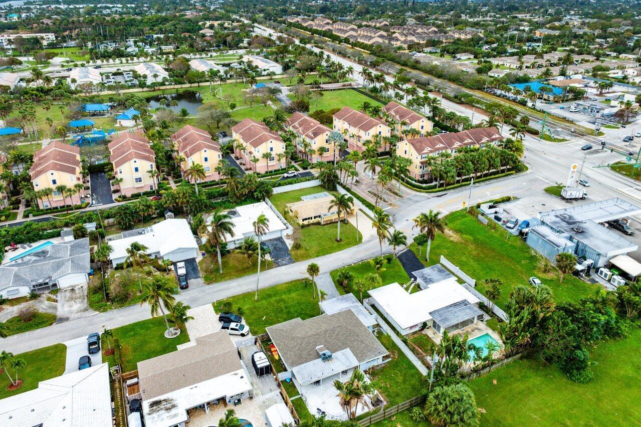 620 Las Palmas Park
