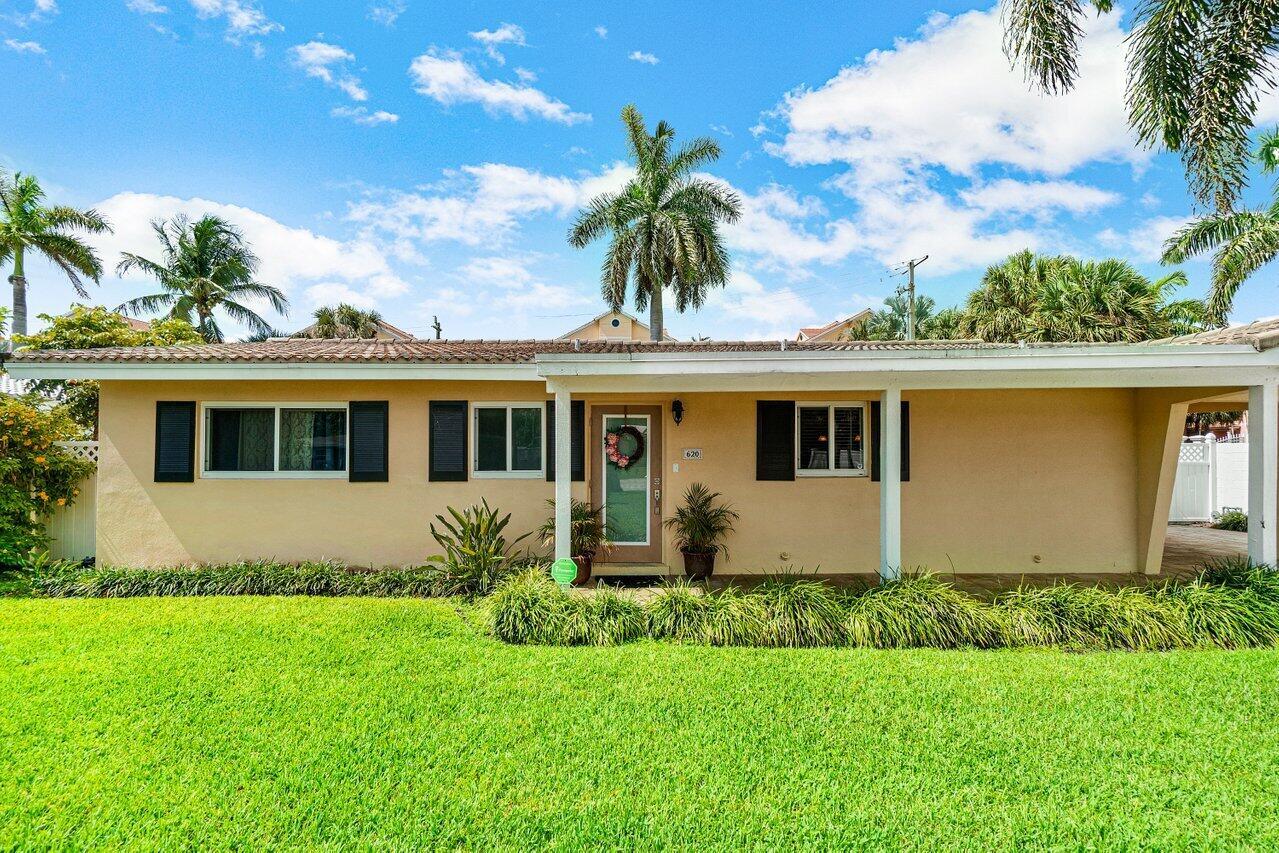 620 Las Palmas Park