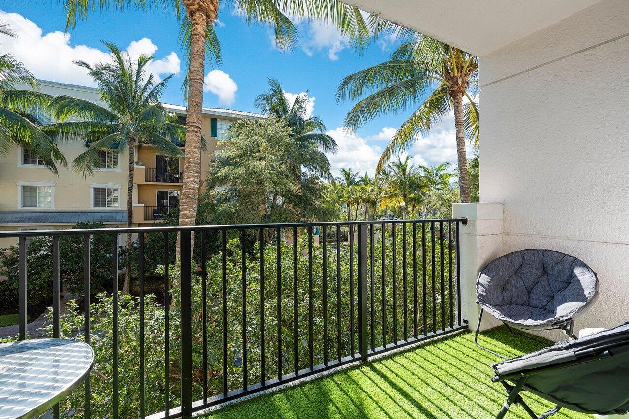 250 NE 3rd Avenue Unit: 1306