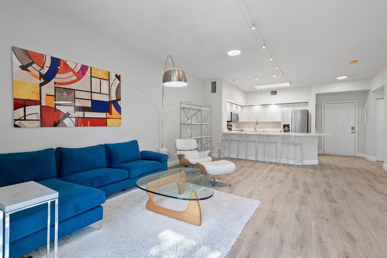 250 NE 3rd Avenue Unit: 1306