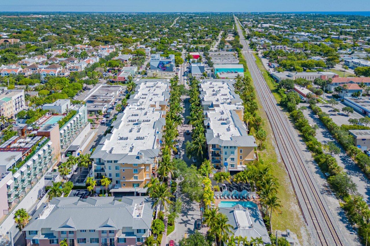 250 NE 3rd Avenue Unit: 1306