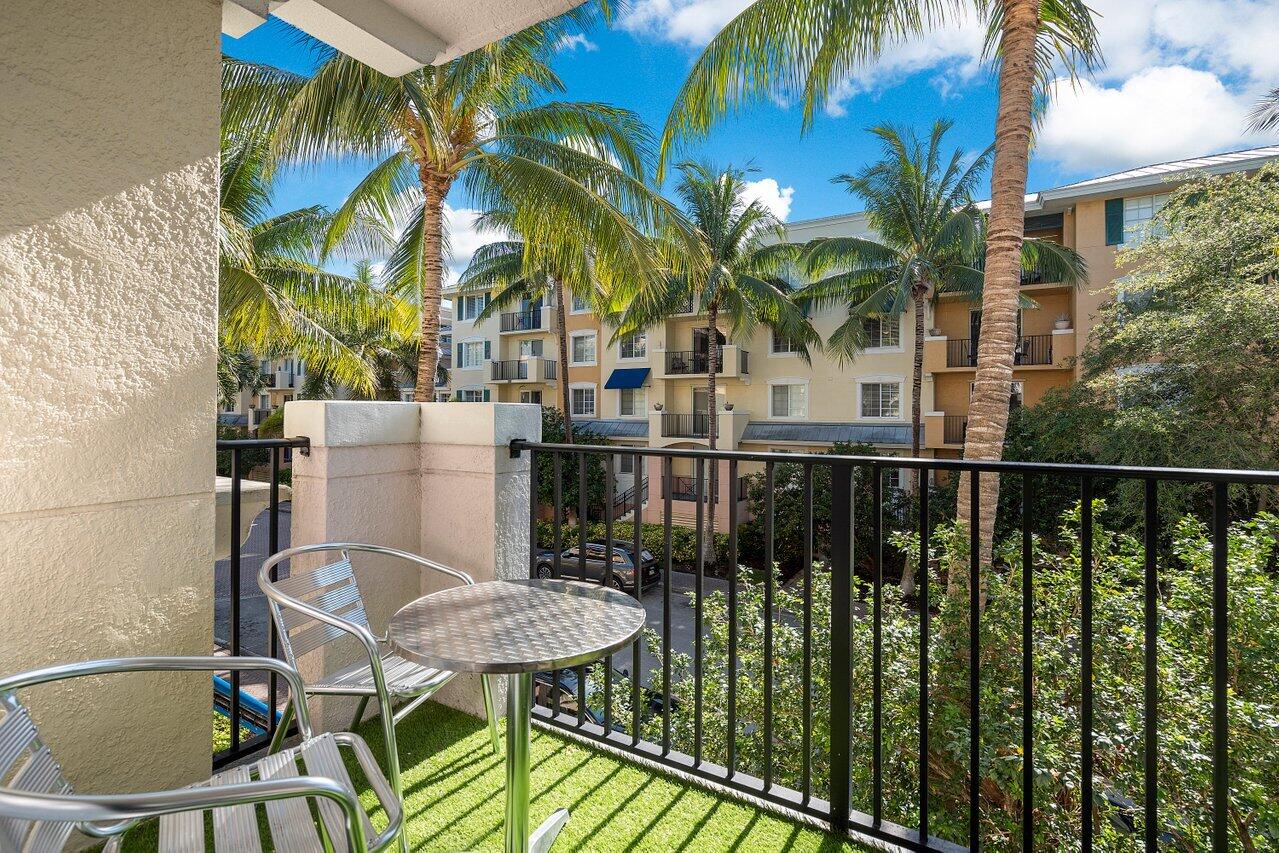 250 NE 3rd Avenue Unit: 1306