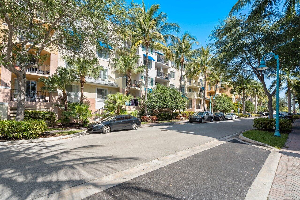 250 NE 3rd Avenue Unit: 1306