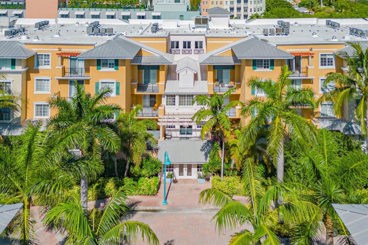 250 NE 3rd Avenue Unit: 1306