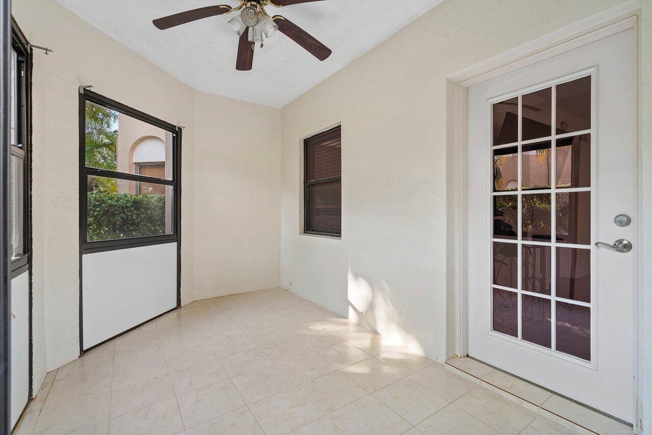 6614 Villa Sonrisa Drive Unit: 110