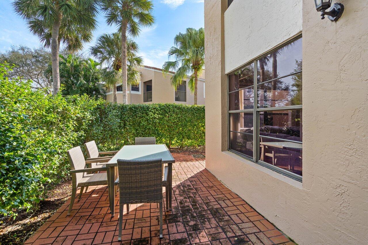 6614 Villa Sonrisa Drive Unit: 110