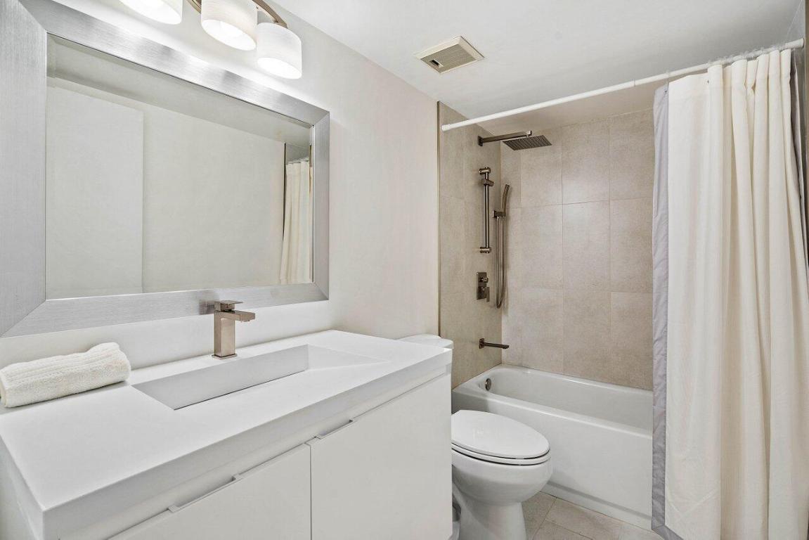 6614 Villa Sonrisa Drive Unit: 110