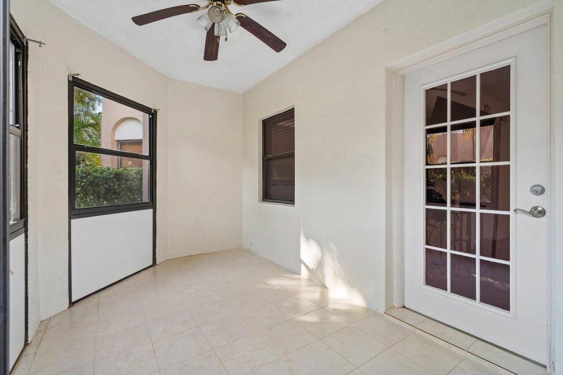 6614 Villa Sonrisa Drive Unit: 110