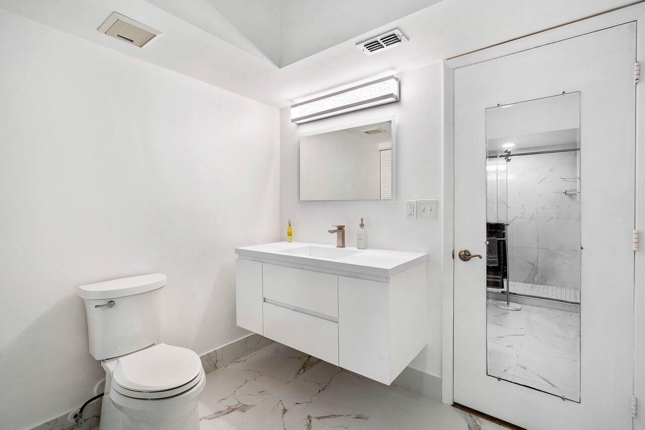 6614 Villa Sonrisa Drive Unit: 110