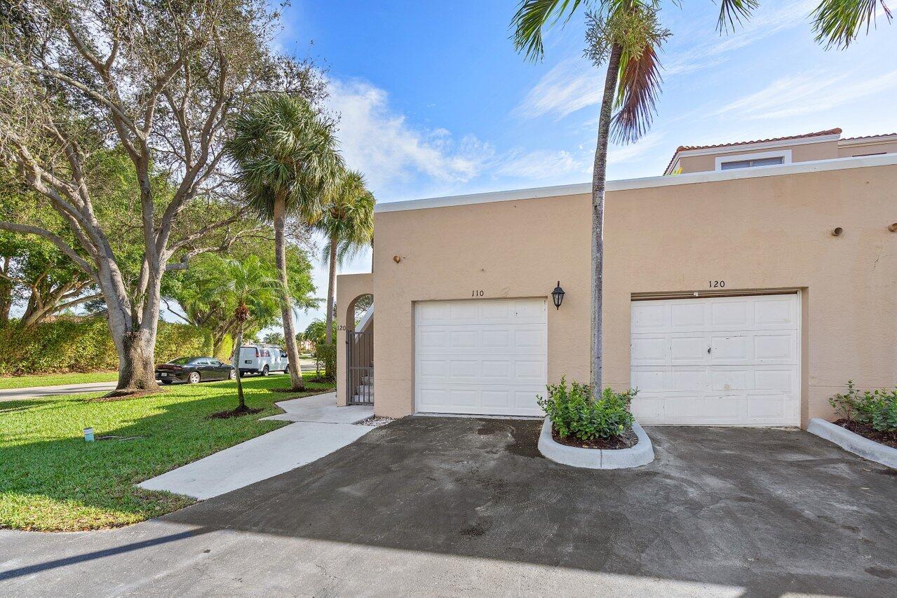 6614 Villa Sonrisa Drive Unit: 110