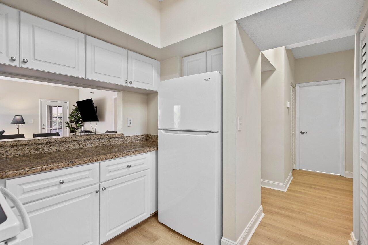 6614 Villa Sonrisa Drive Unit: 110