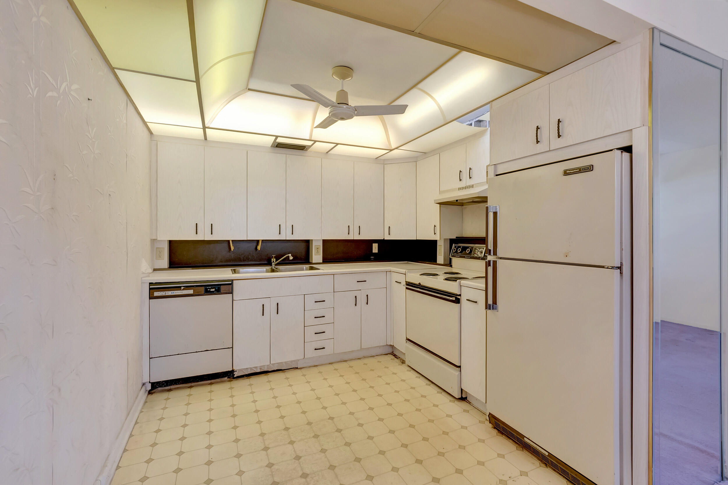 1045 Newcastle C