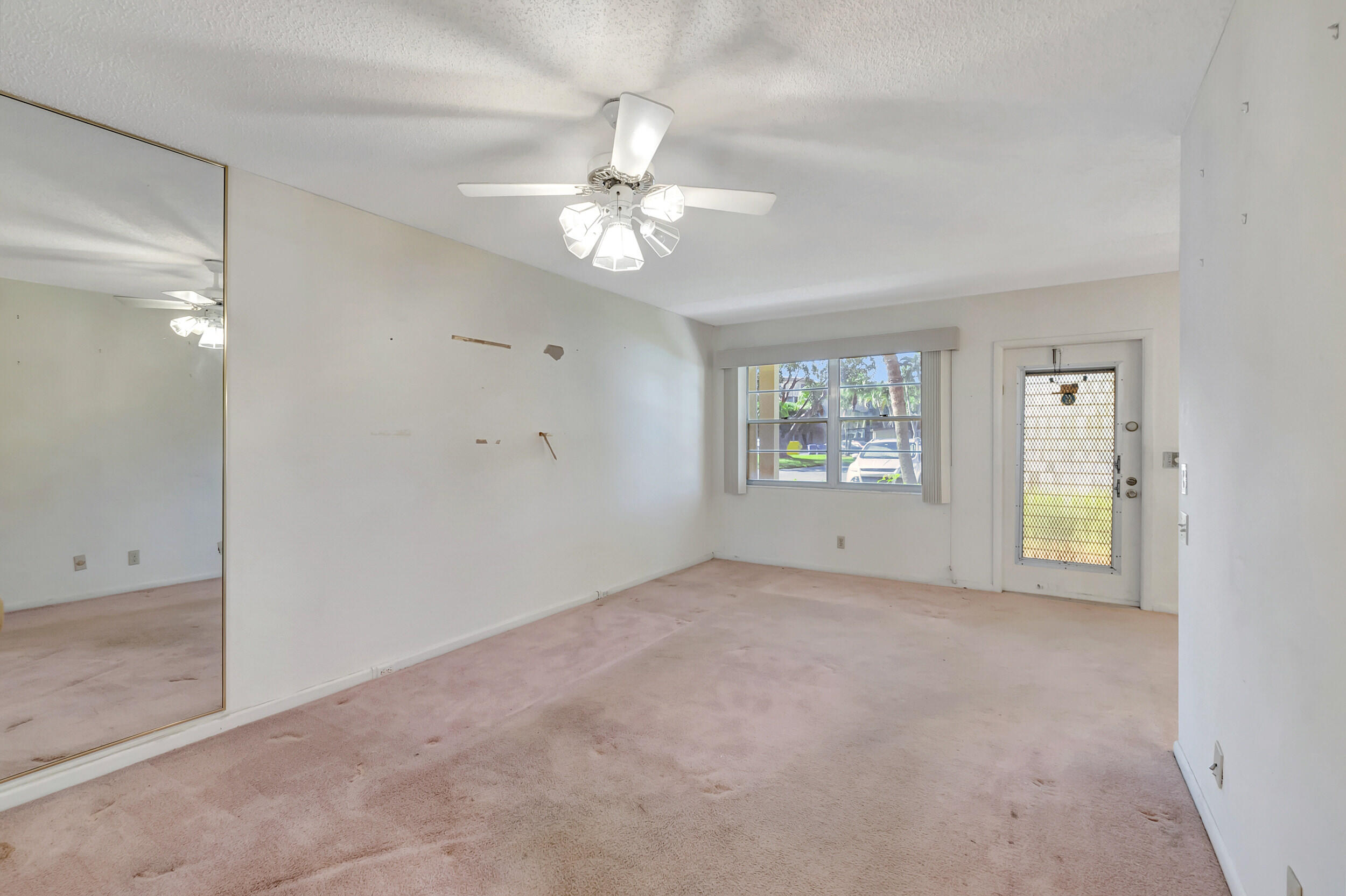 1045 Newcastle C
