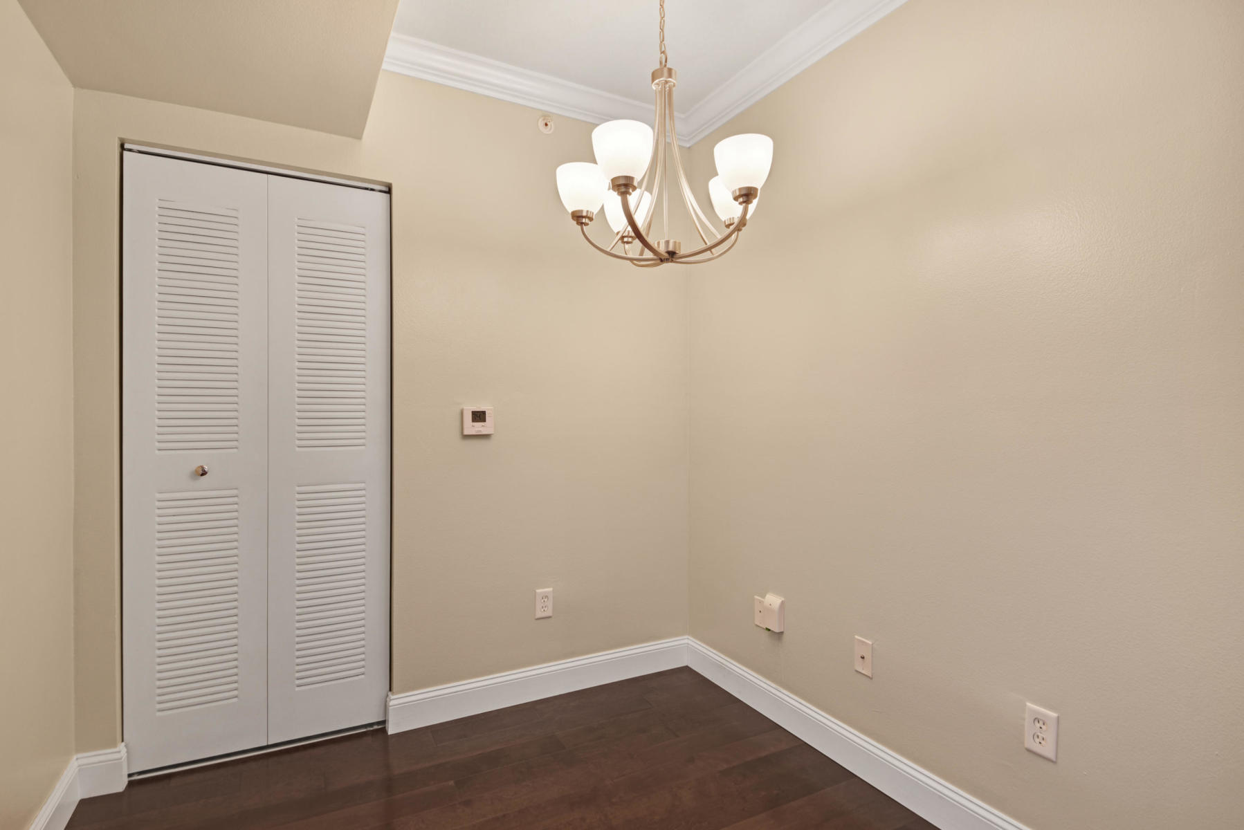 600 S Dixie Highway 503