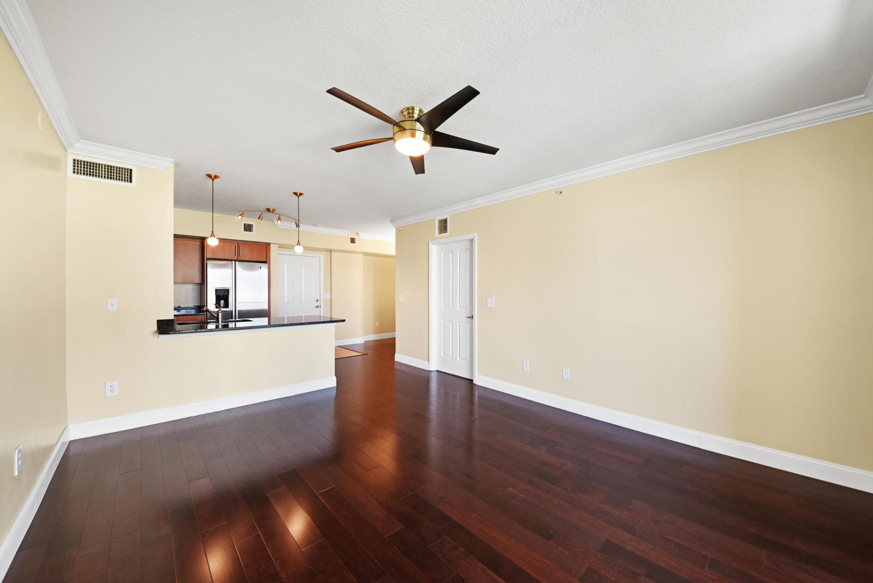 600 S Dixie Highway 503