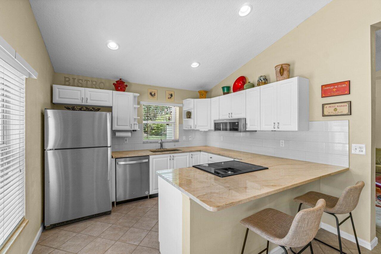 12950 Hampton Lakes Circle