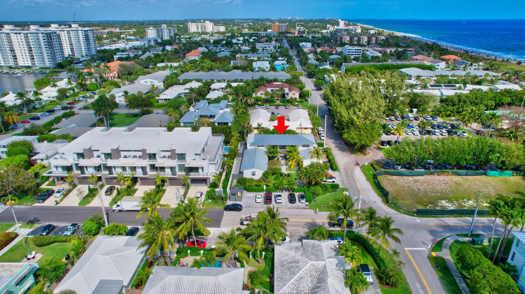 1025 Casuarina Road 7