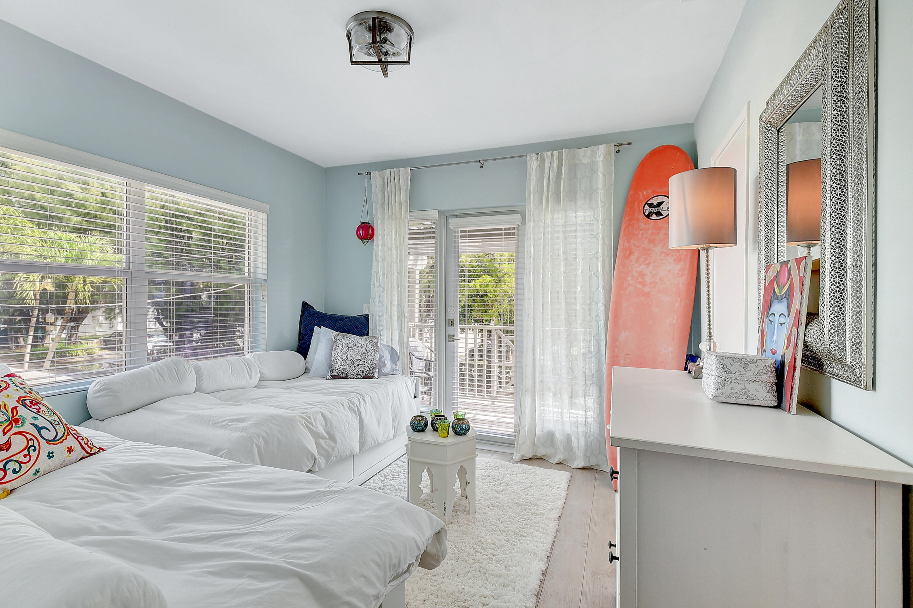 1025 Casuarina Road 7