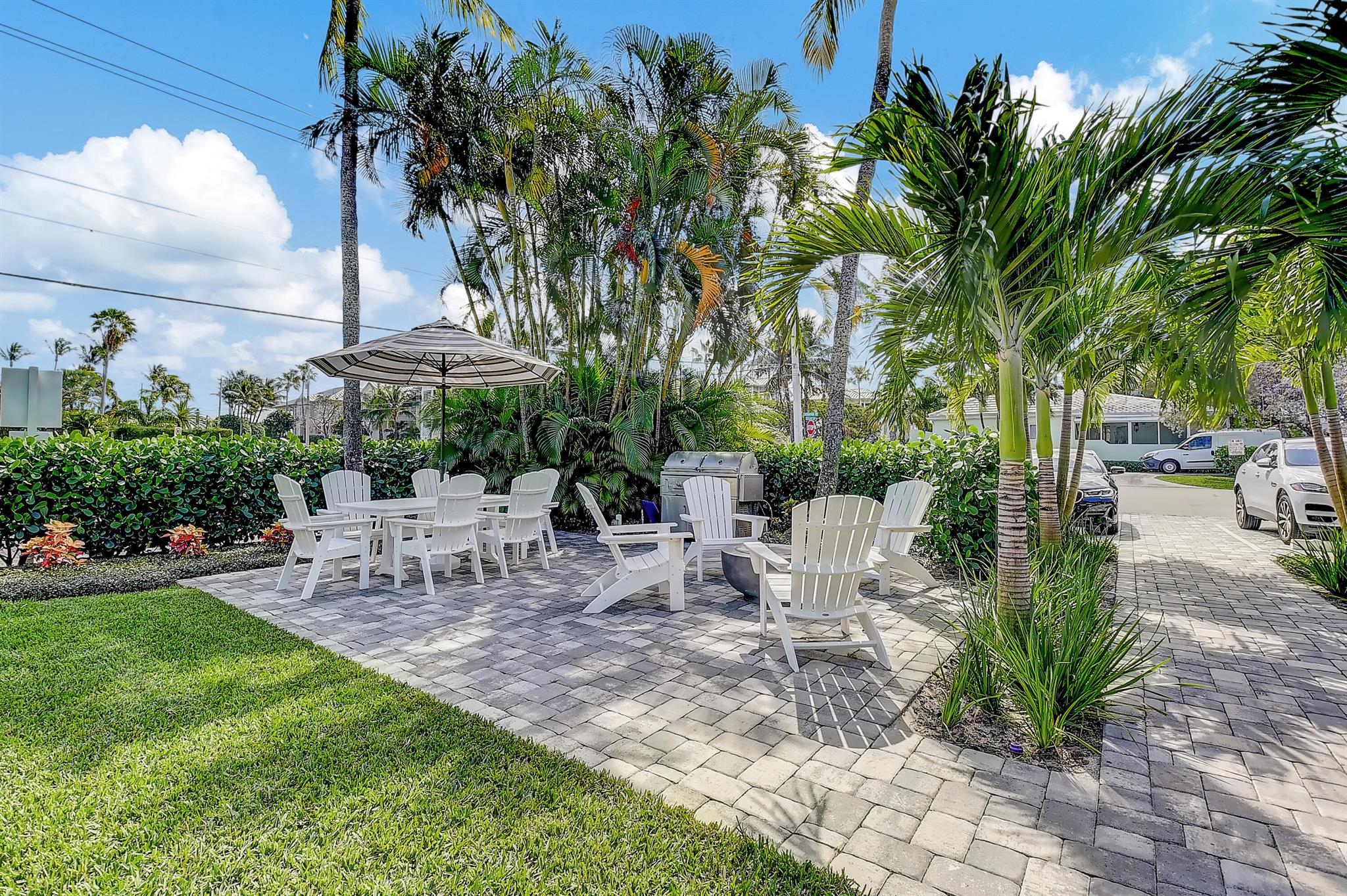 1025 Casuarina Road 7