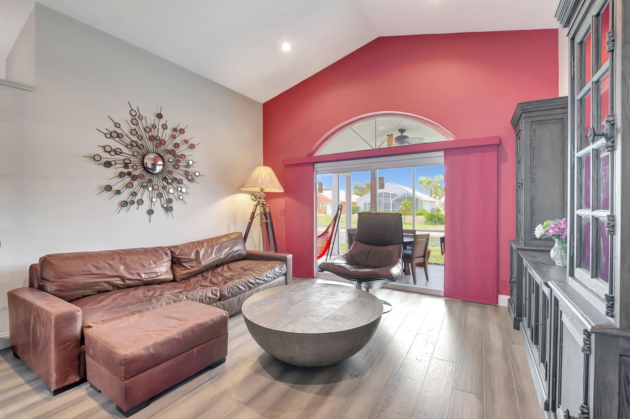 7528 Stirling Bridge Boulevard N