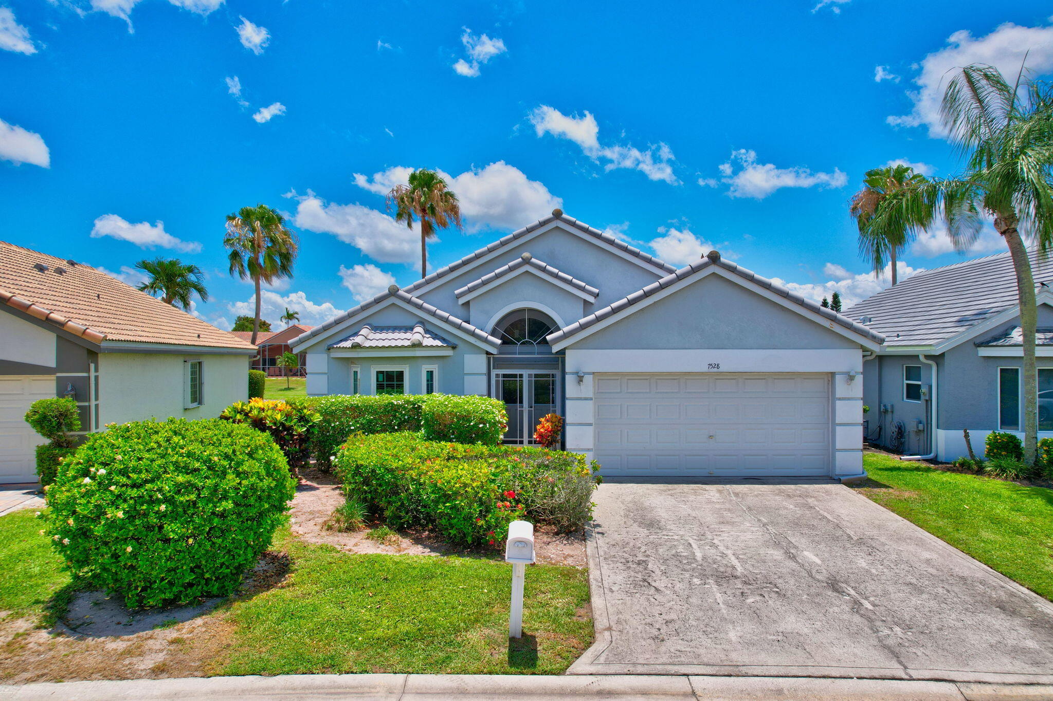 7528 Stirling Bridge Boulevard N