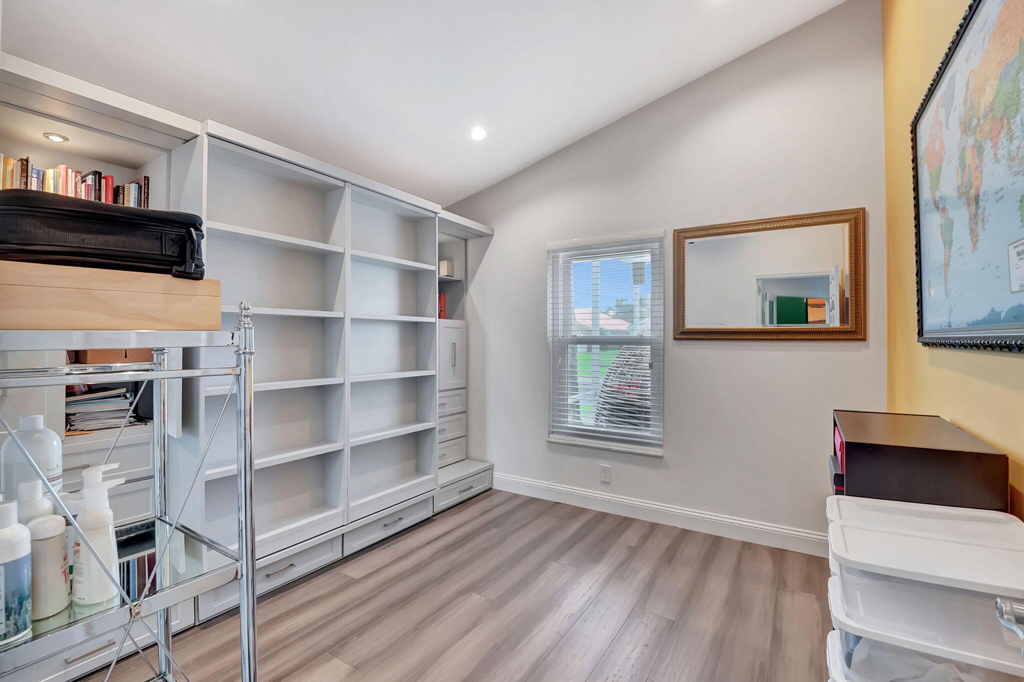 7528 Stirling Bridge Boulevard N