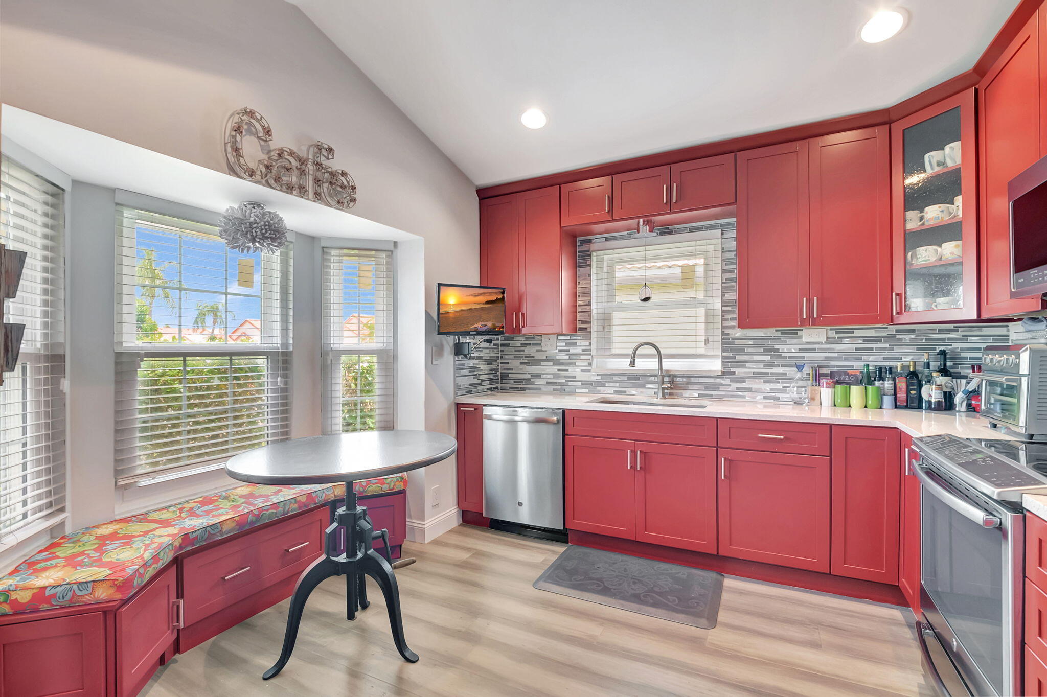 7528 Stirling Bridge Boulevard N