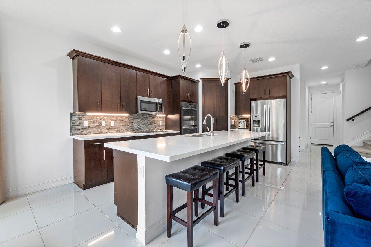 100 NW 69th Circle 76