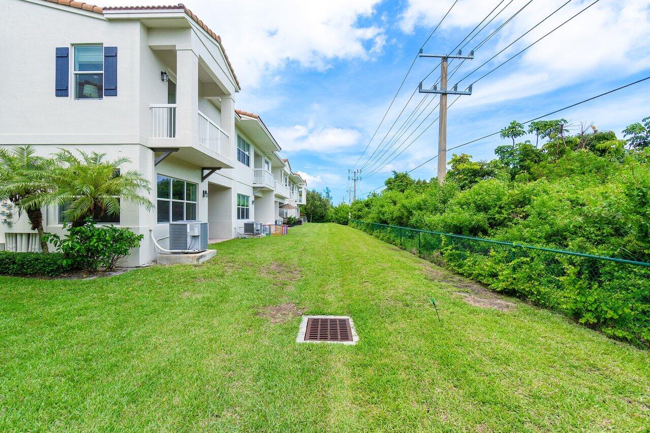 100 NW 69th Circle 76