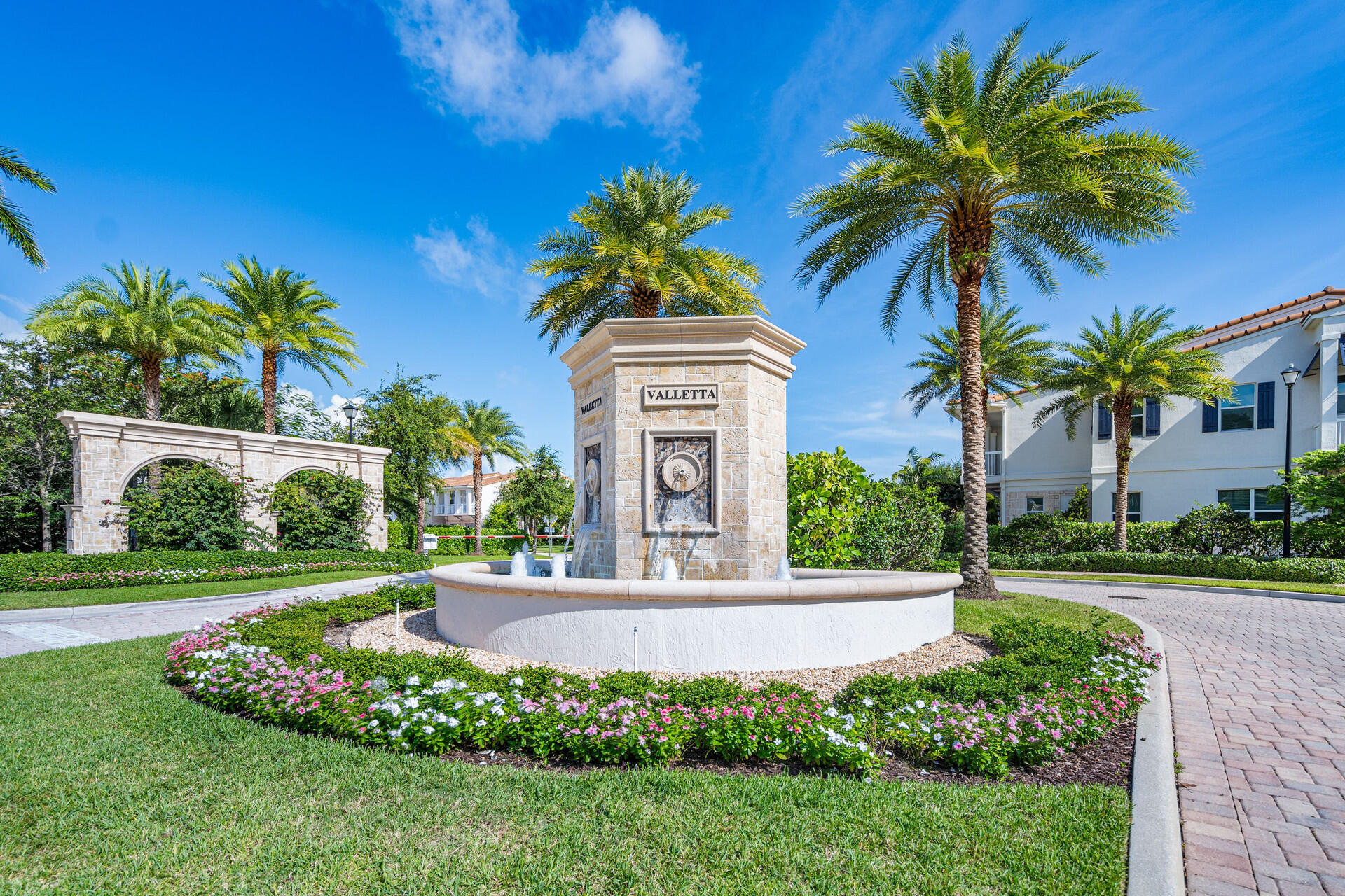 100 NW 69th Circle 76