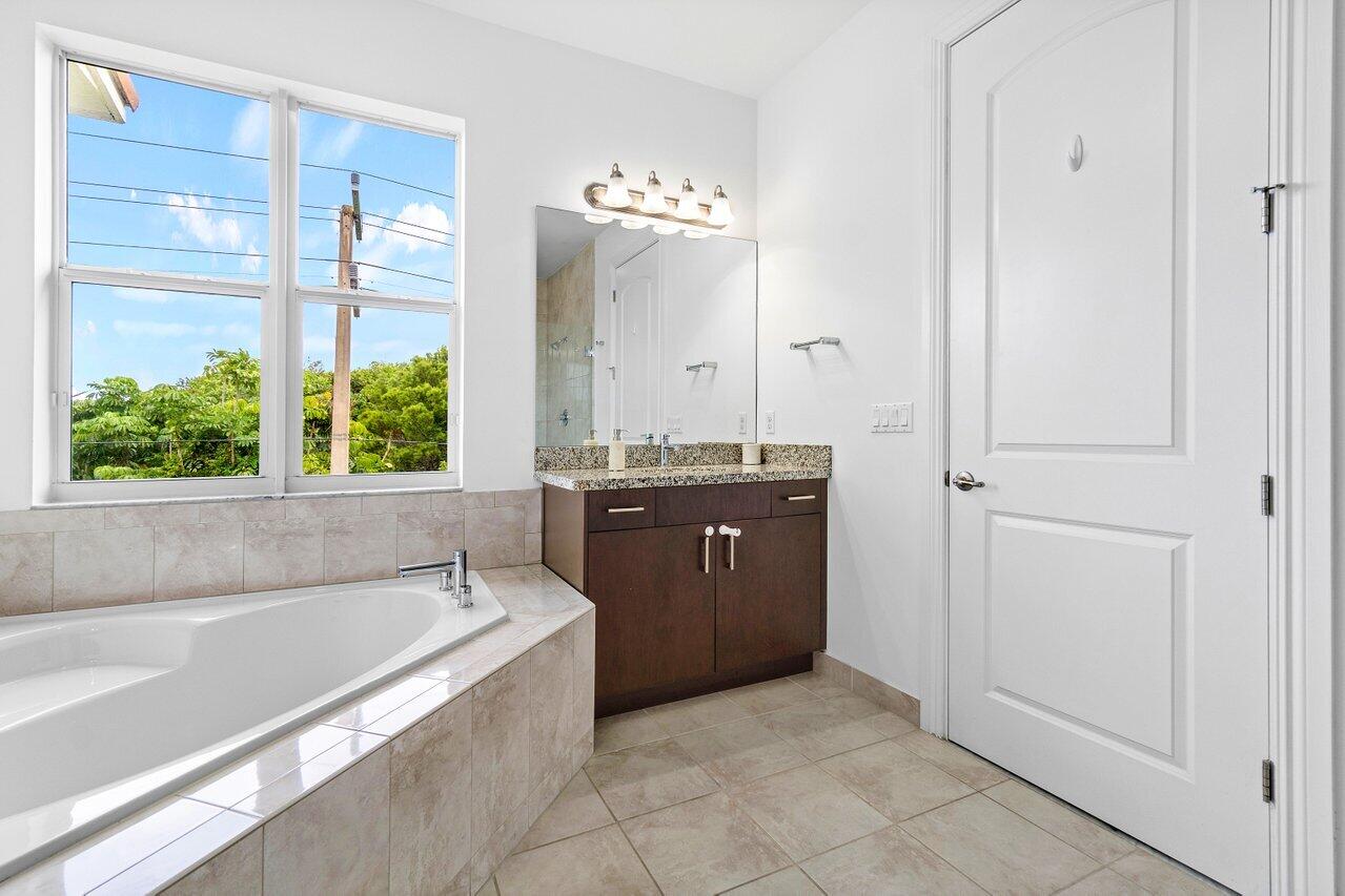 100 NW 69th Circle 76