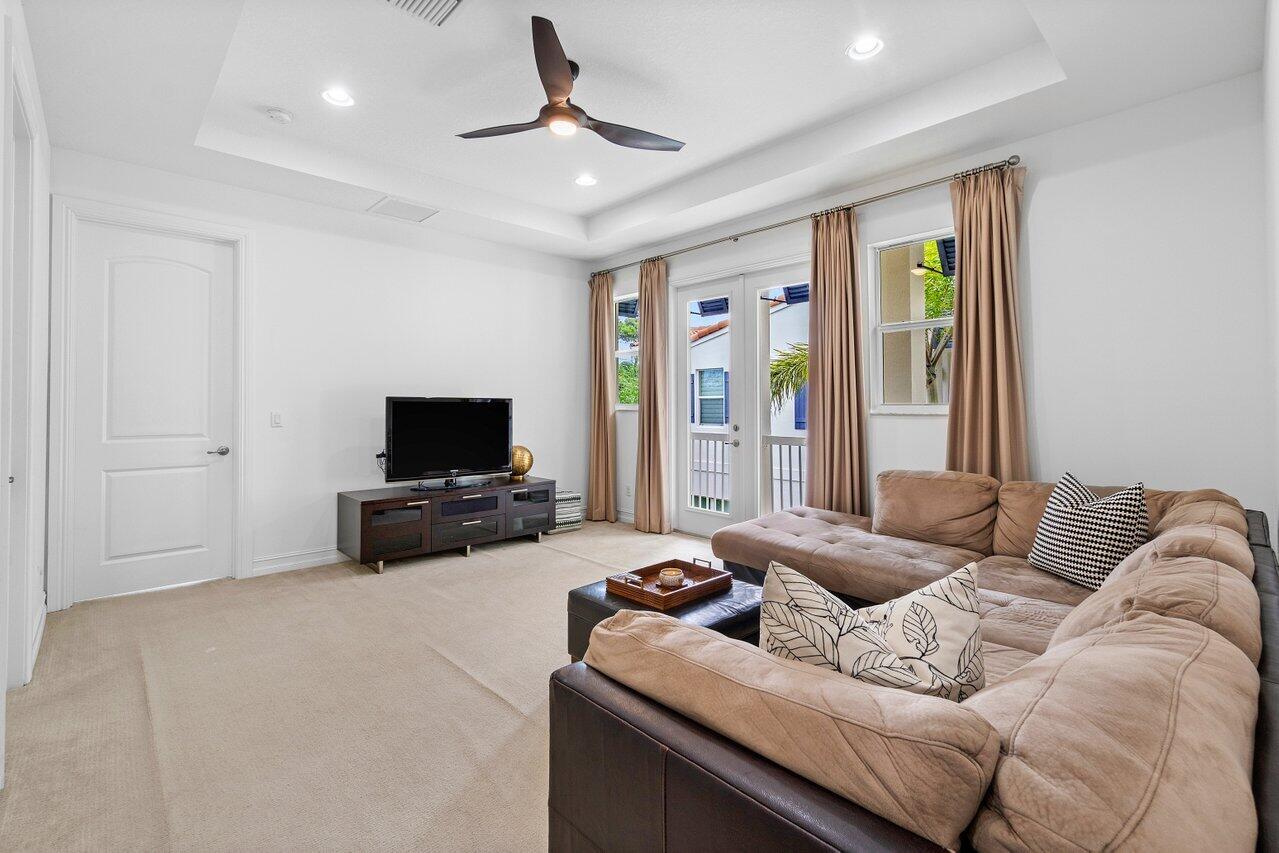 100 NW 69th Circle 76