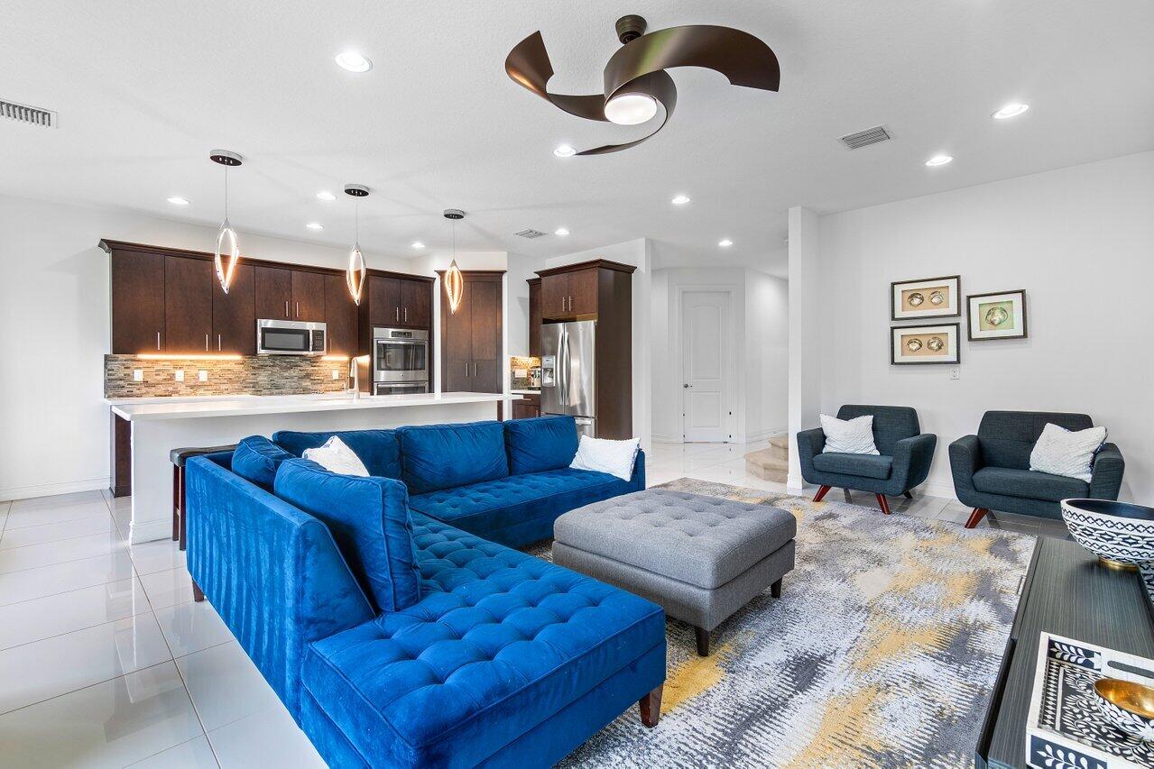 100 NW 69th Circle 76