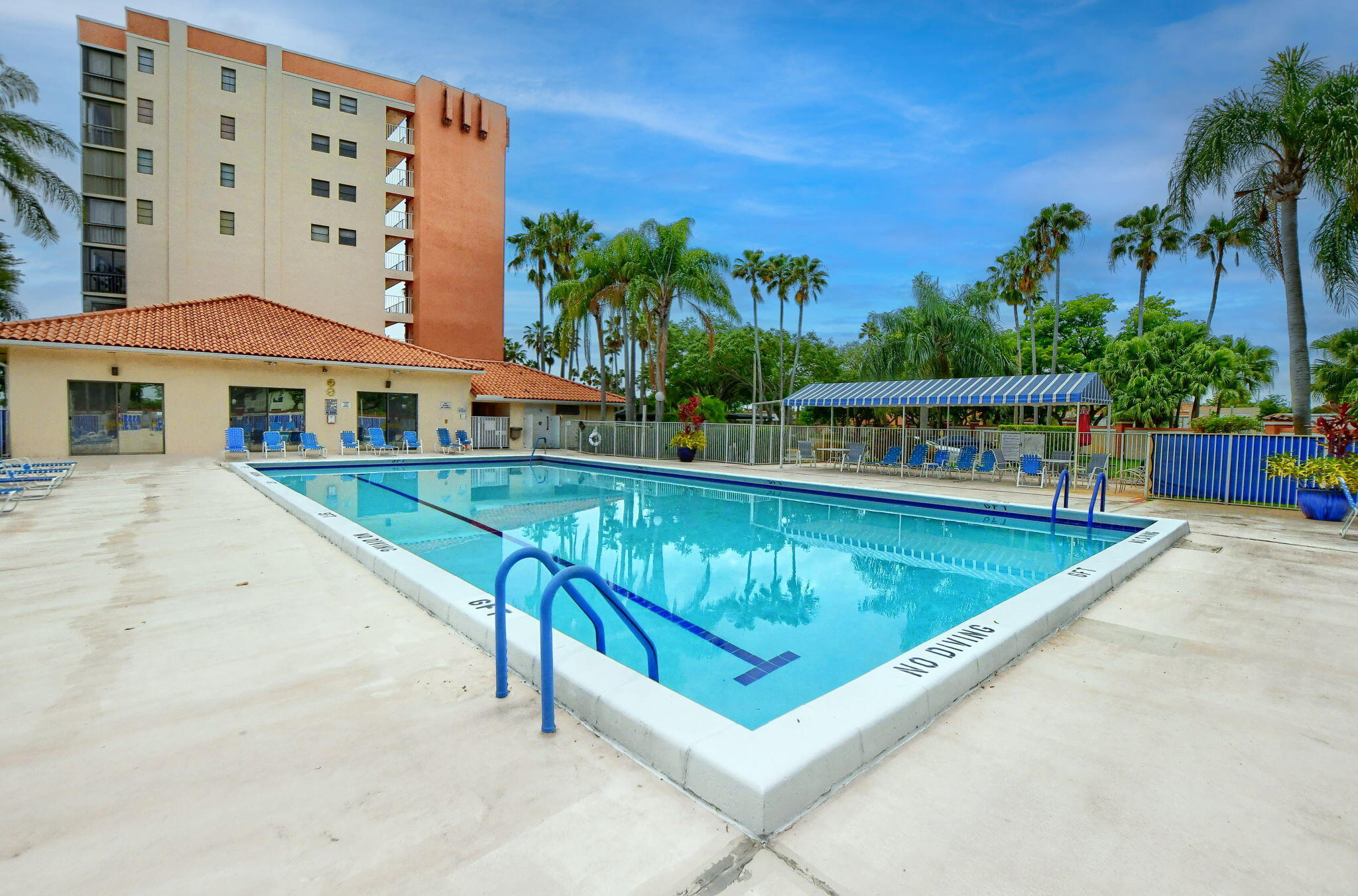 7380 S Oriole Boulevard 801