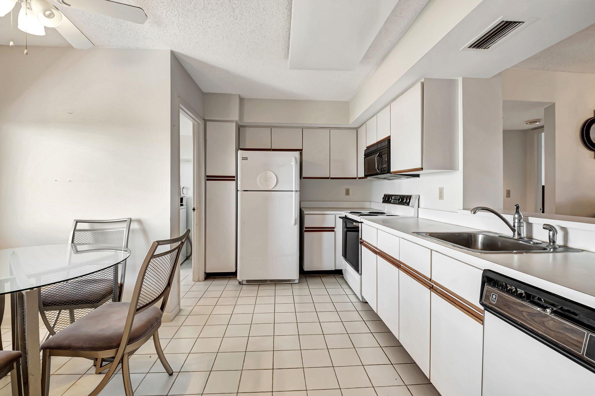 7380 S Oriole Boulevard 801