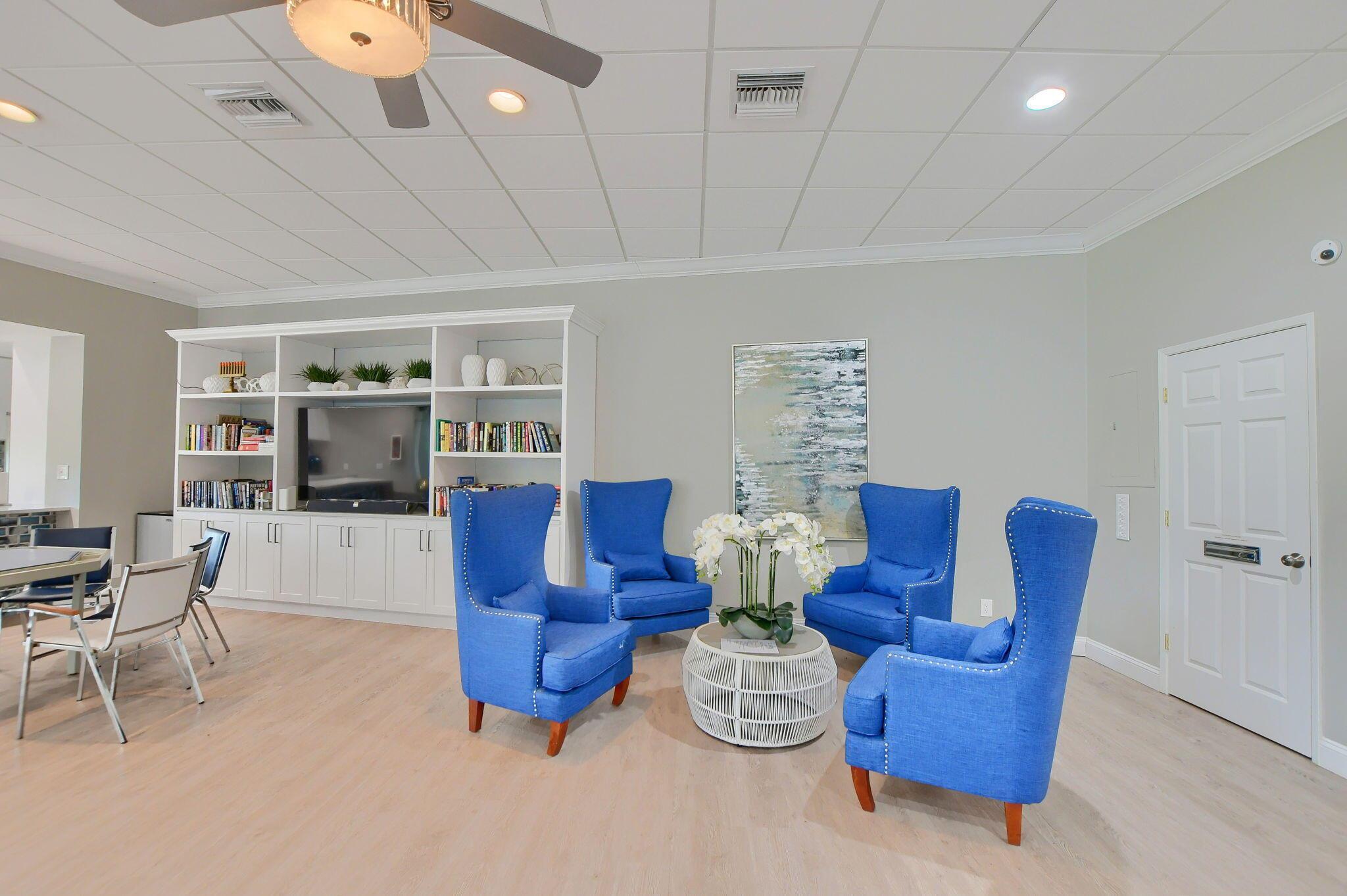 7380 S Oriole Boulevard 801