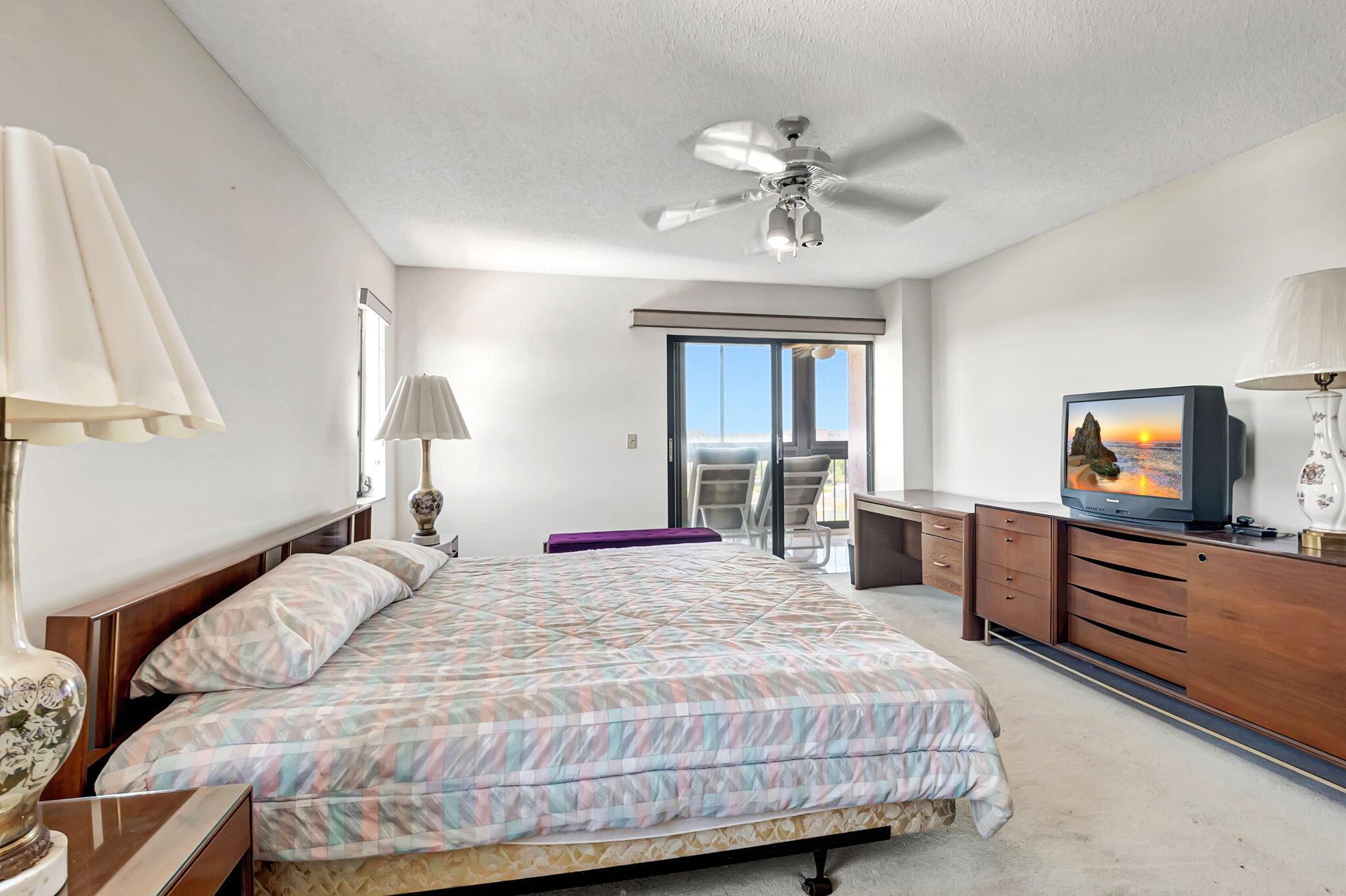 7380 S Oriole Boulevard 801