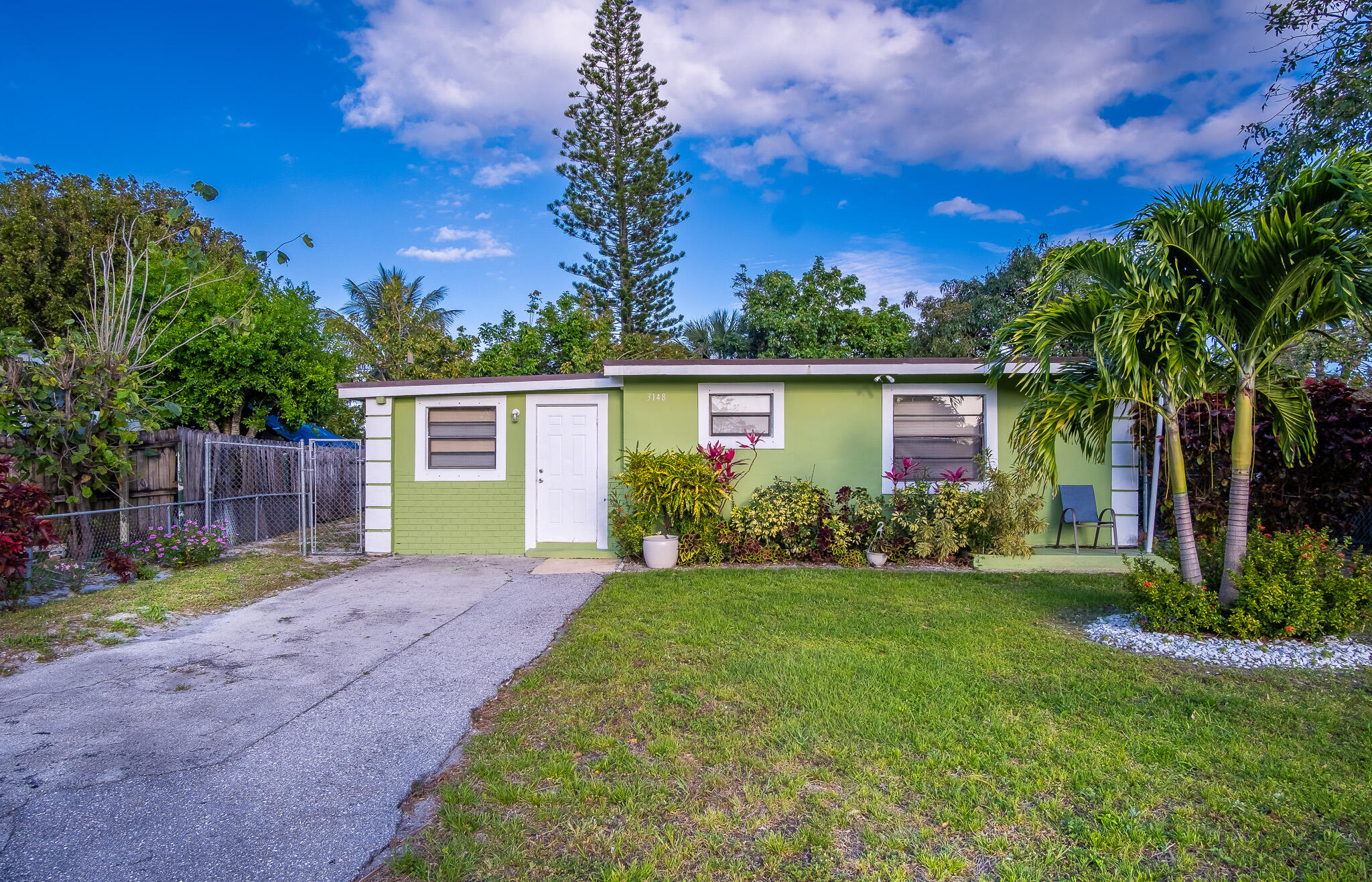 3148 E Palm Drive