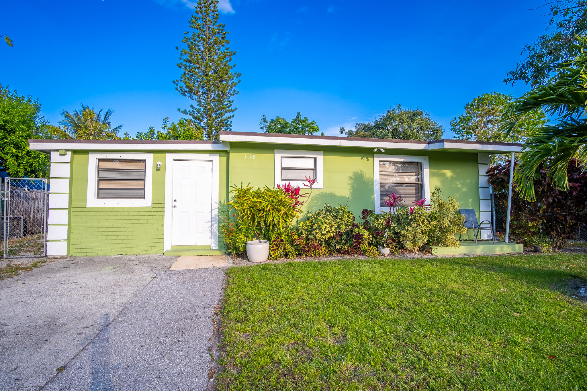 3148 E Palm Drive