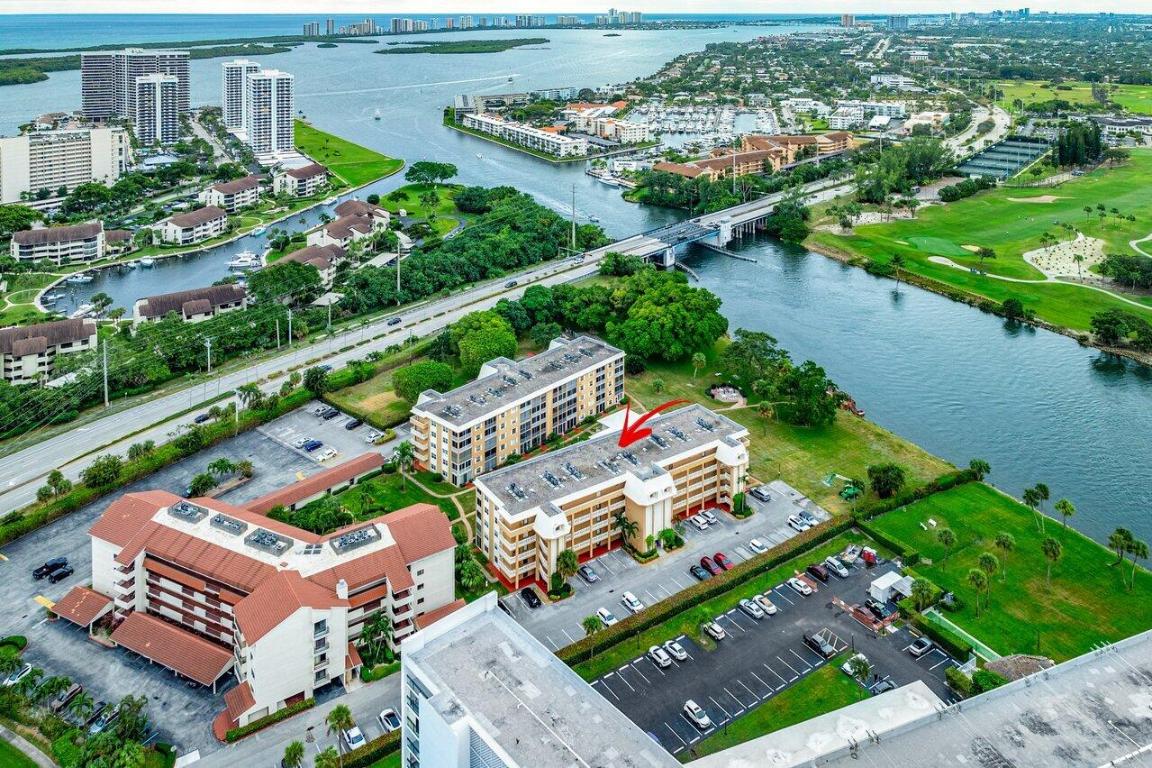 308 Golfview Road 401