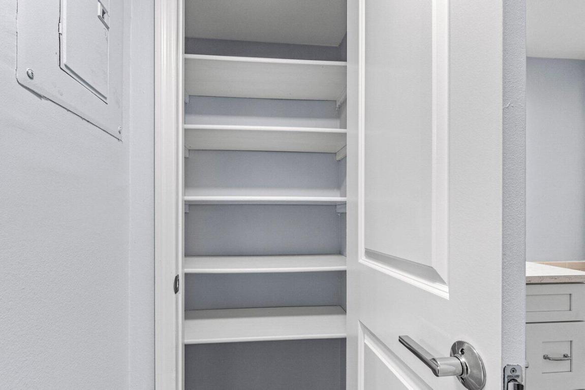 308 Golfview Road 401