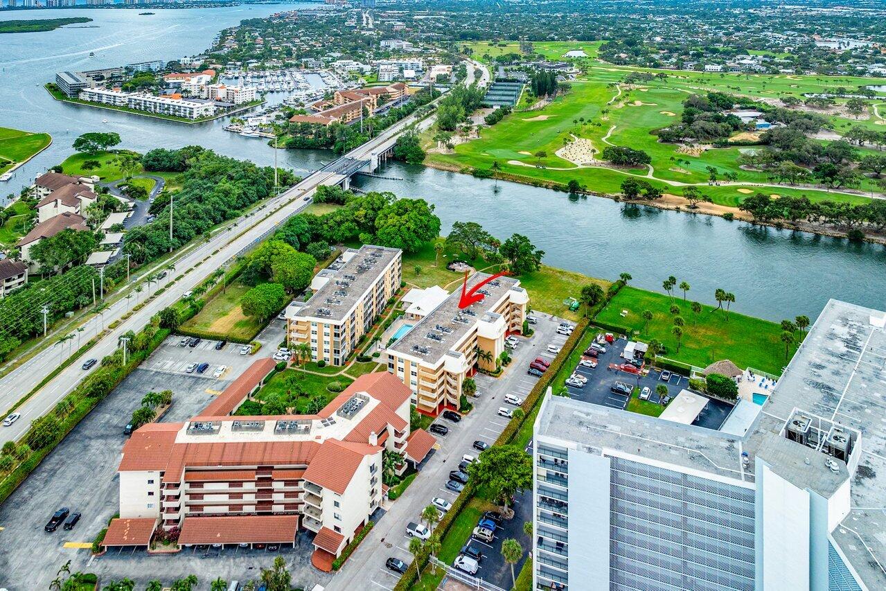 308 Golfview Road 401