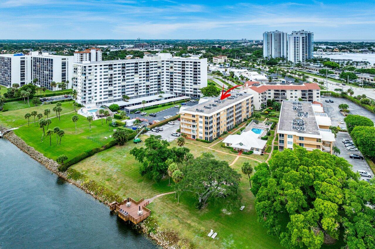 308 Golfview Road 401