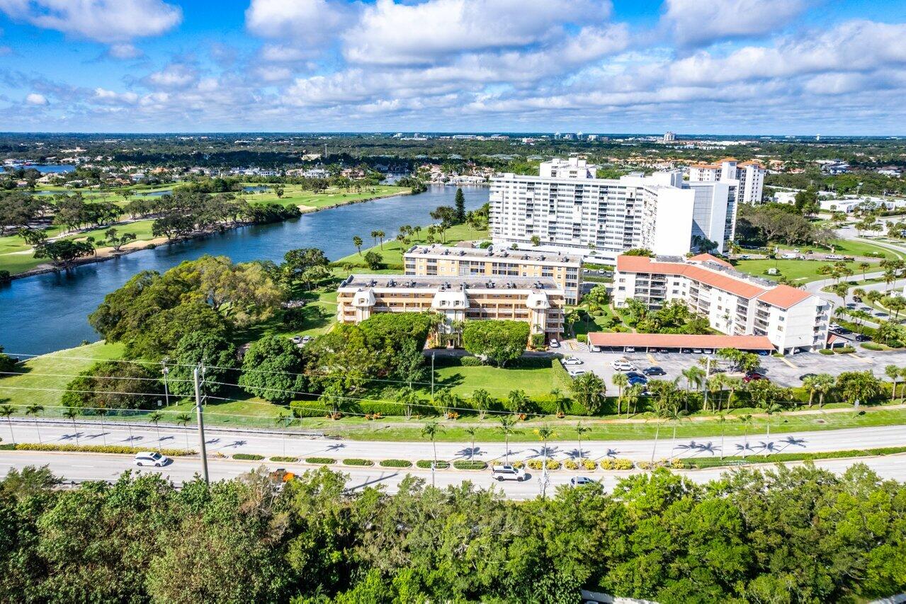 308 Golfview Road 401