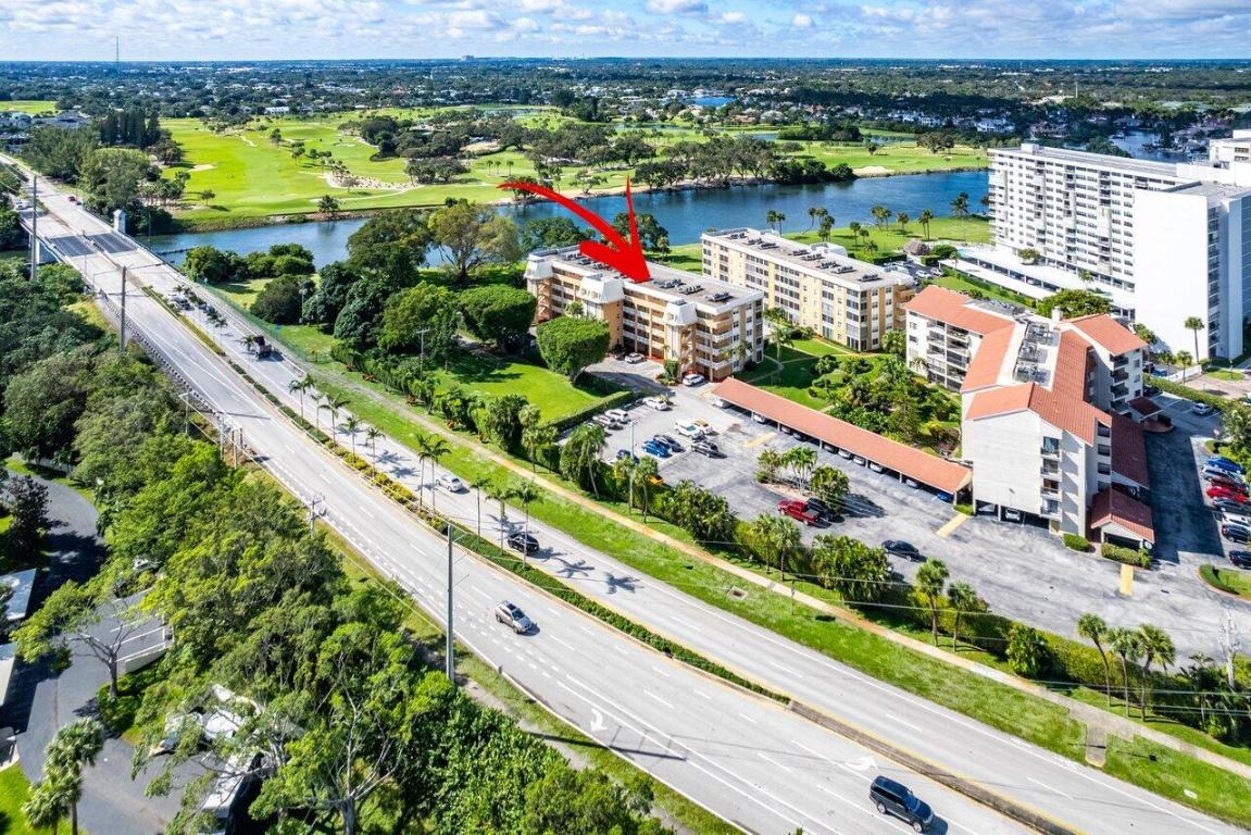 308 Golfview Road 401