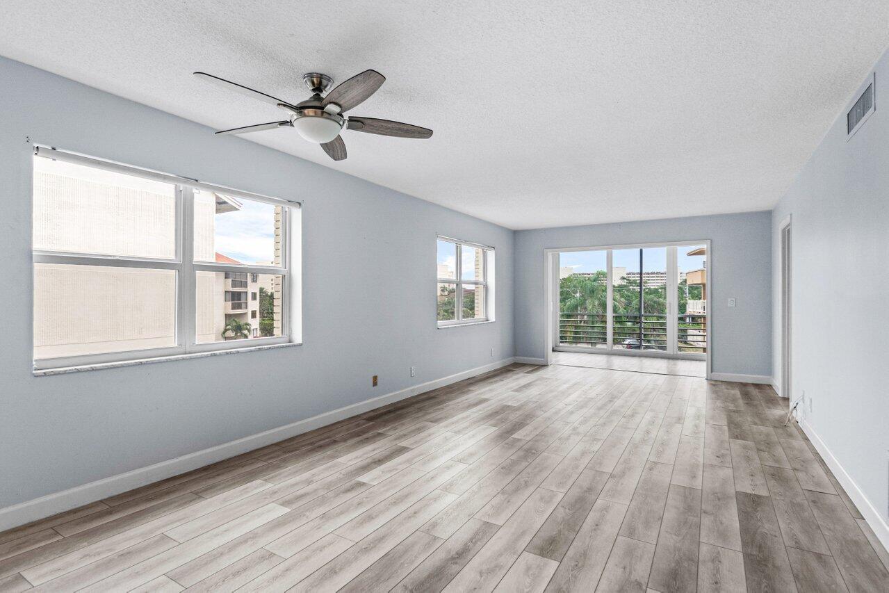 308 Golfview Road 401