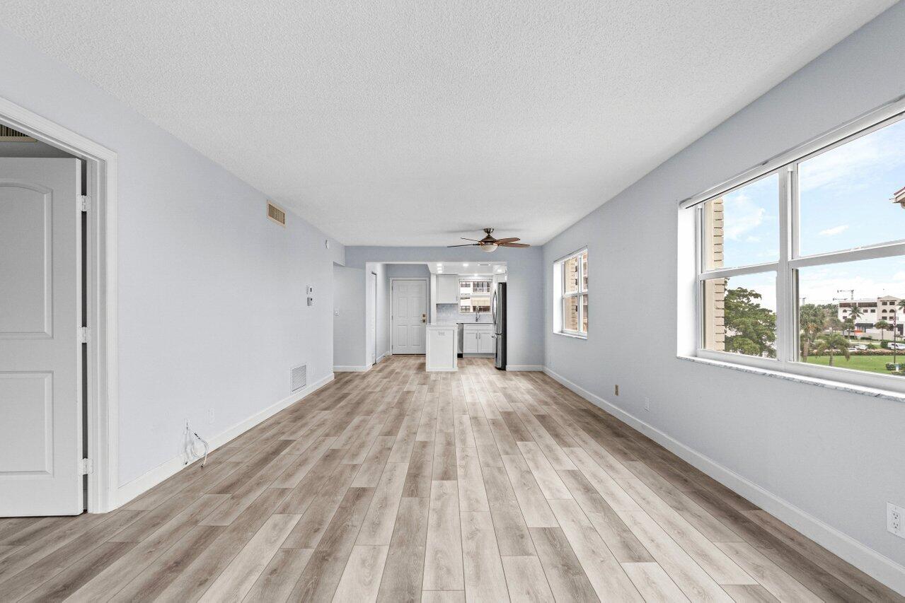 308 Golfview Road 401