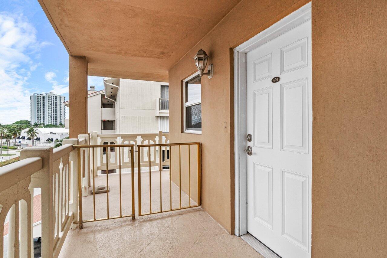 308 Golfview Road 401