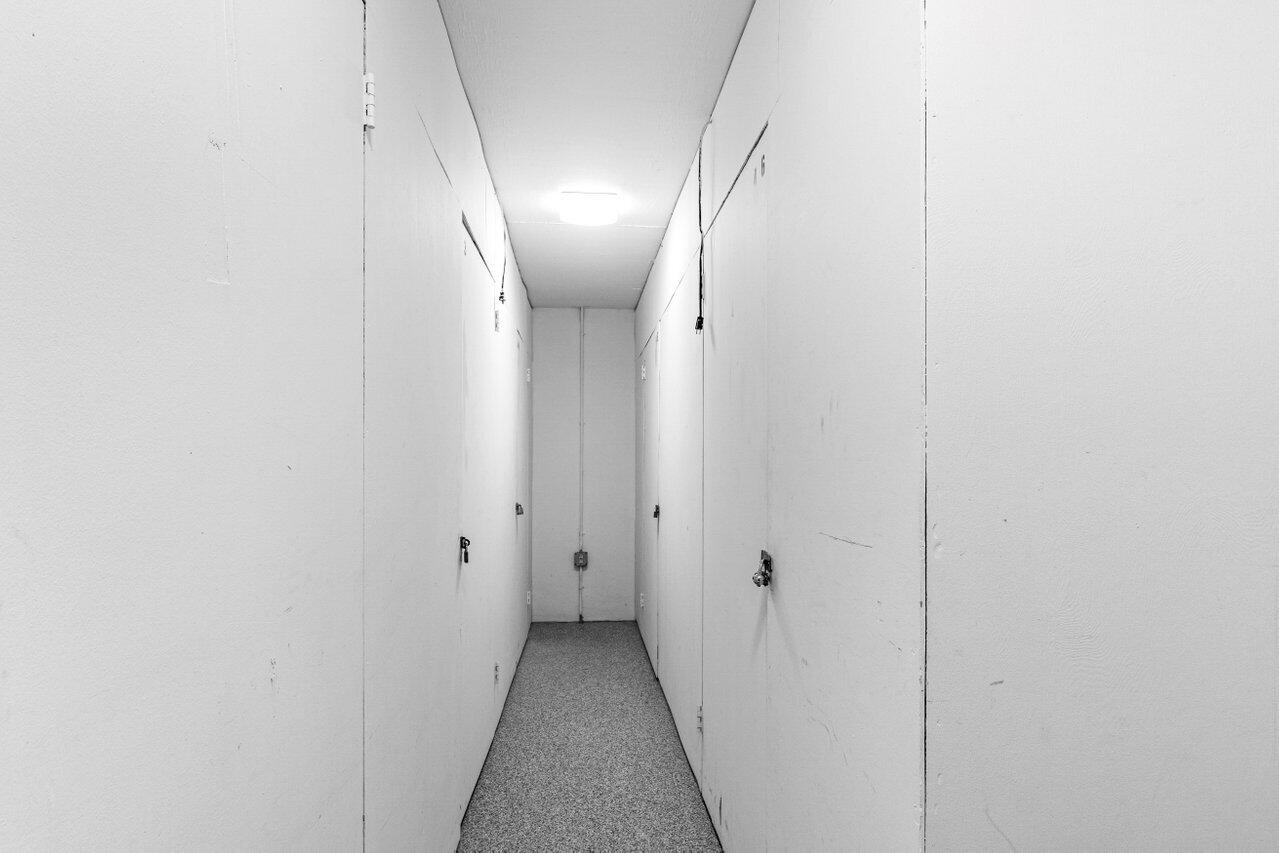 308 Golfview Road 401